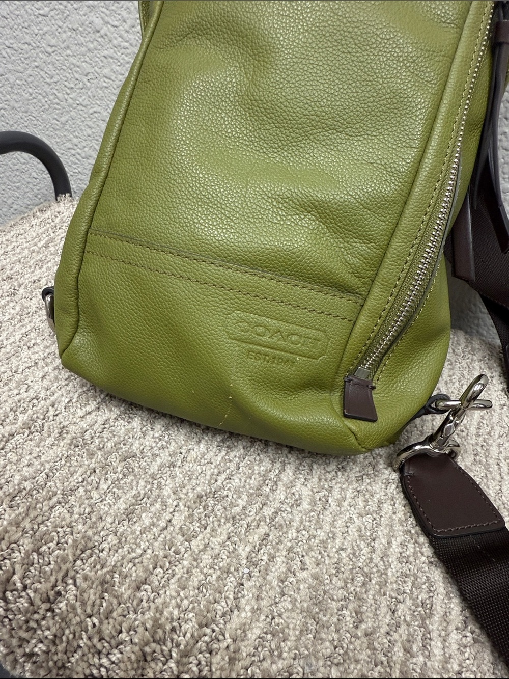 Coach Thompson Green Pebbled Leather Crossbody Sling with Brown Strap - Picture 4 of 13